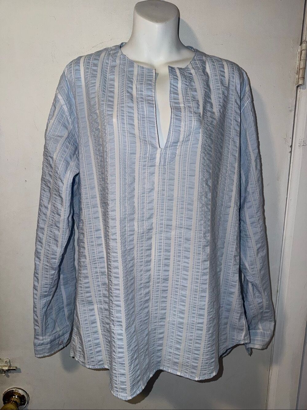 ENVY Light Blue and White Seersucker Long Sleeve Roll Tab Blouse-M